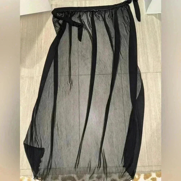 Pretty little thing tie bathing suit coverup skirt - Picture 2 of 3